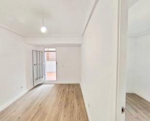 Apartment to rent in  Madrid Capital  with Terrace, Oven and Pets allowed