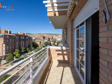 Apartamento con ascensor en venta en Genil
