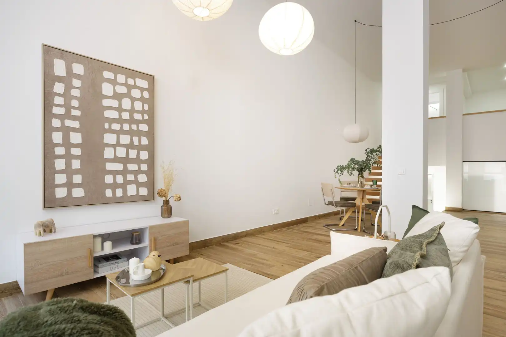 Living room of Detached homes for sale in Madrid  with Air Conditioner, Furnished and Alarm