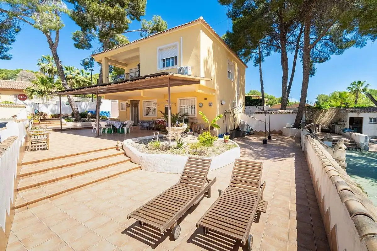Villa zum Verkauf in Calle Calle Limonero