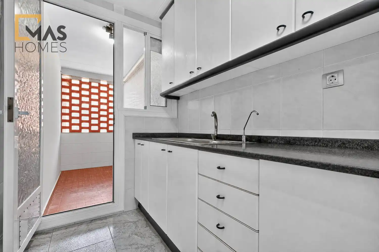 Cocina de Piso en venta en Terrassa con Terraza