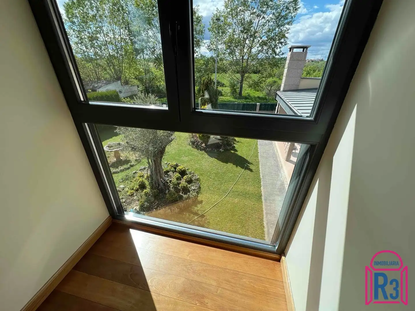 Balcony of Houses for sale in Villaquilambre  with Heating