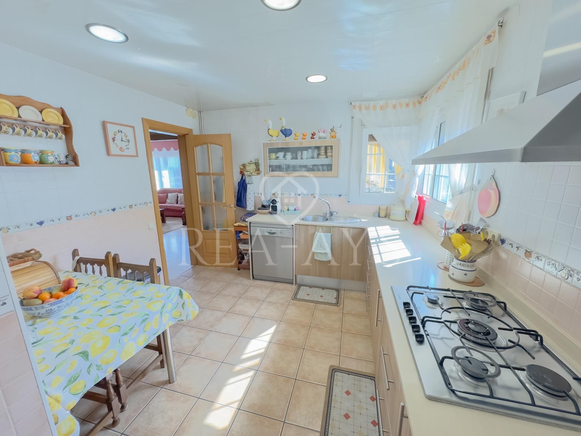 Kitchen of House or chalet for sale in Vallirana  with Air Conditioner, Heating and Private garden