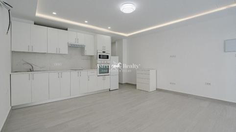 Foto 2 de Piso en venta en Suecia, 23, Los Cristianos, Arona