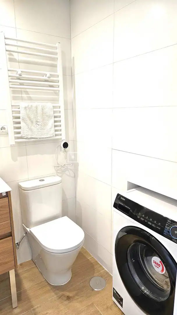 Bathroom of Flat for rent in Madrid  with Heating, Private garden and Terrace