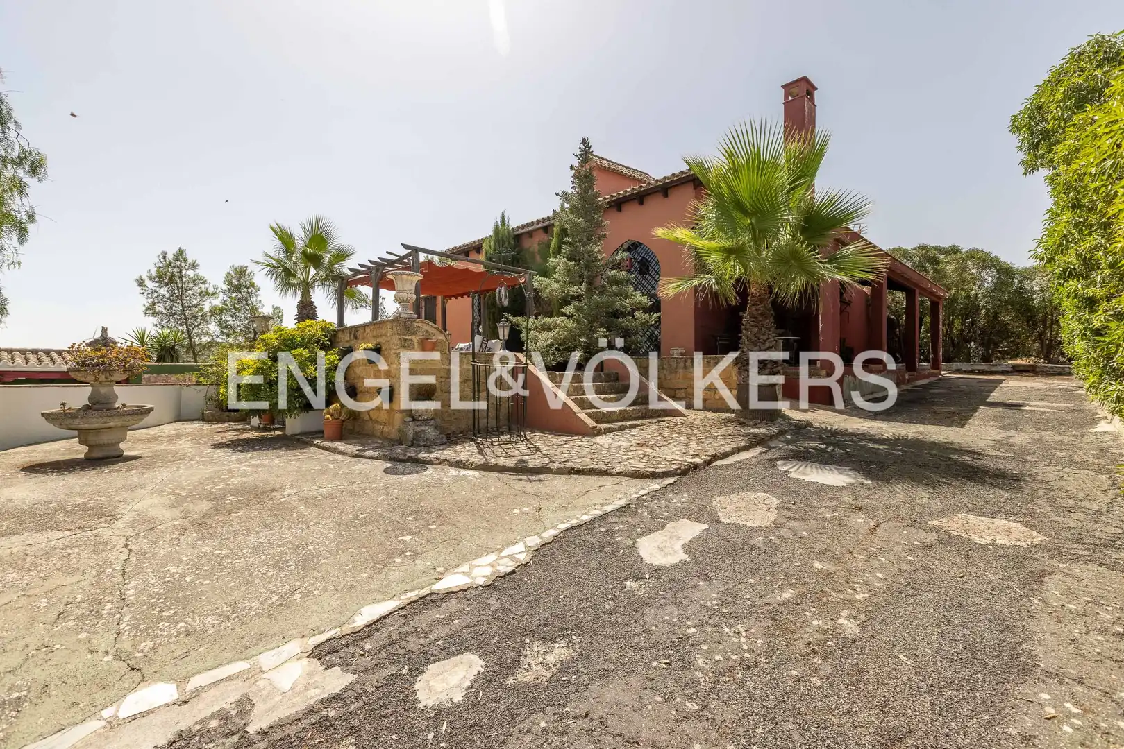 Vista exterior de Casa o xalet en venda en Osuna amb Calefacció, Jardí privat i Piscina