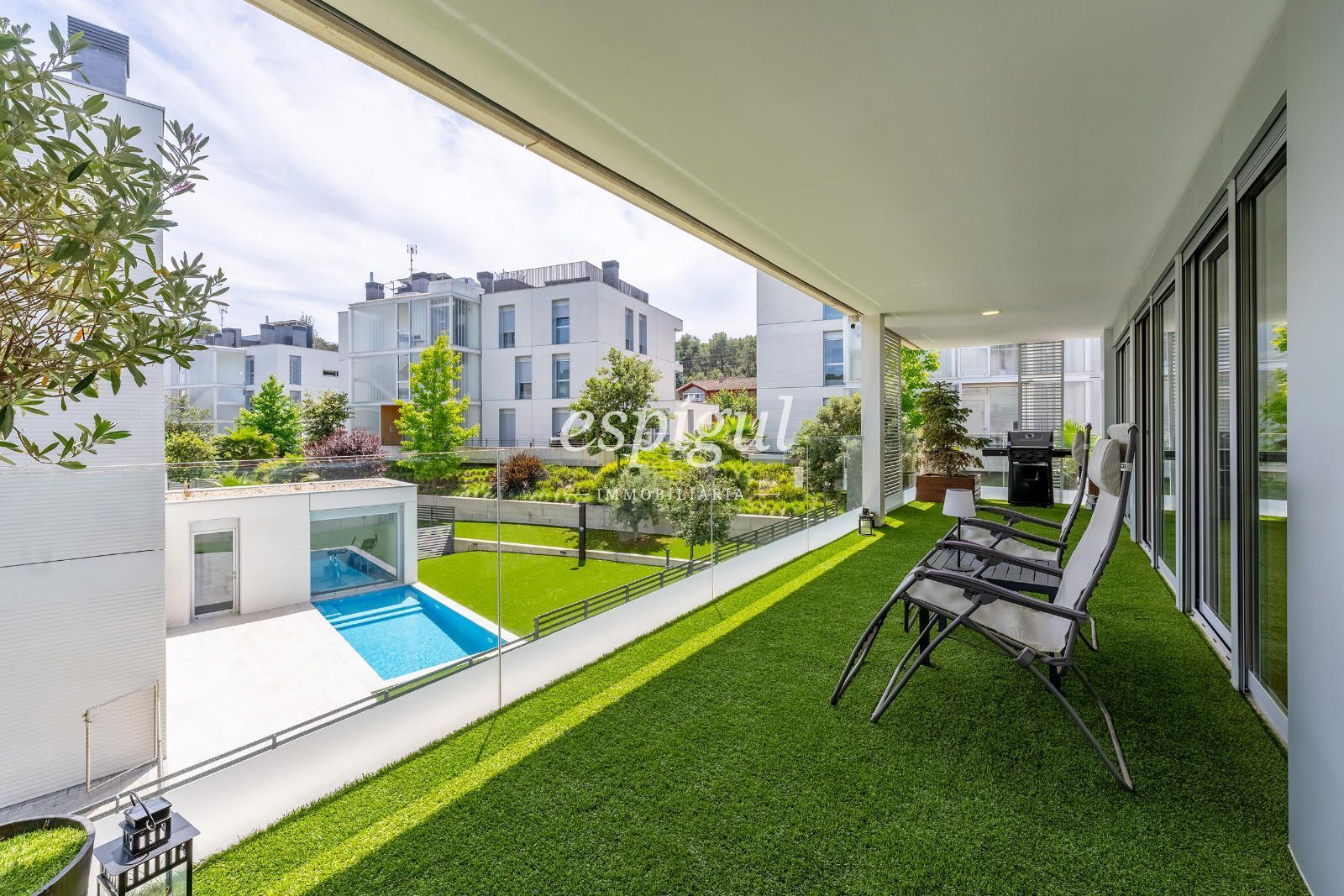 Terrace of Flat for sale in Sant Cugat del Vallès  with Air Conditioner, Heating and Parquet flooring