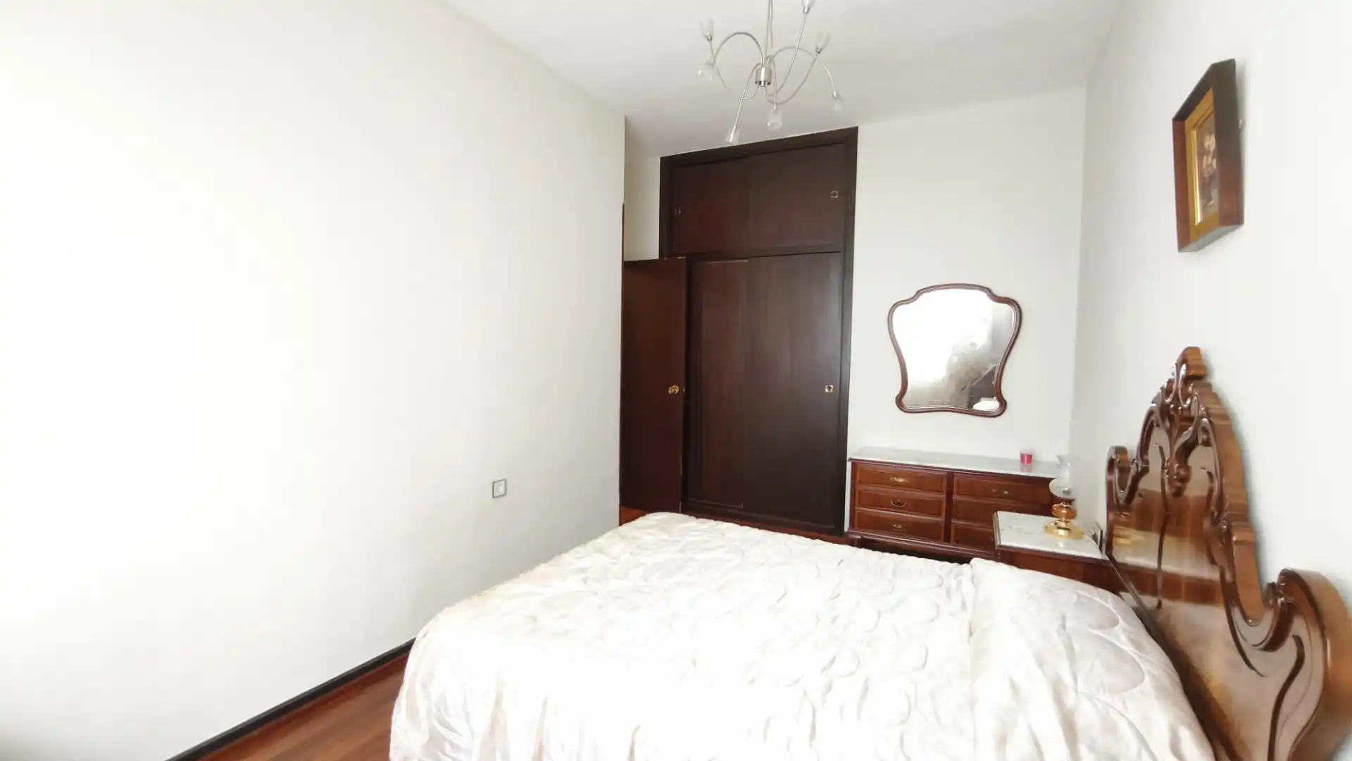 Habitación de Piso de alquiler en Bilbao  con Calefacción y Amueblado
