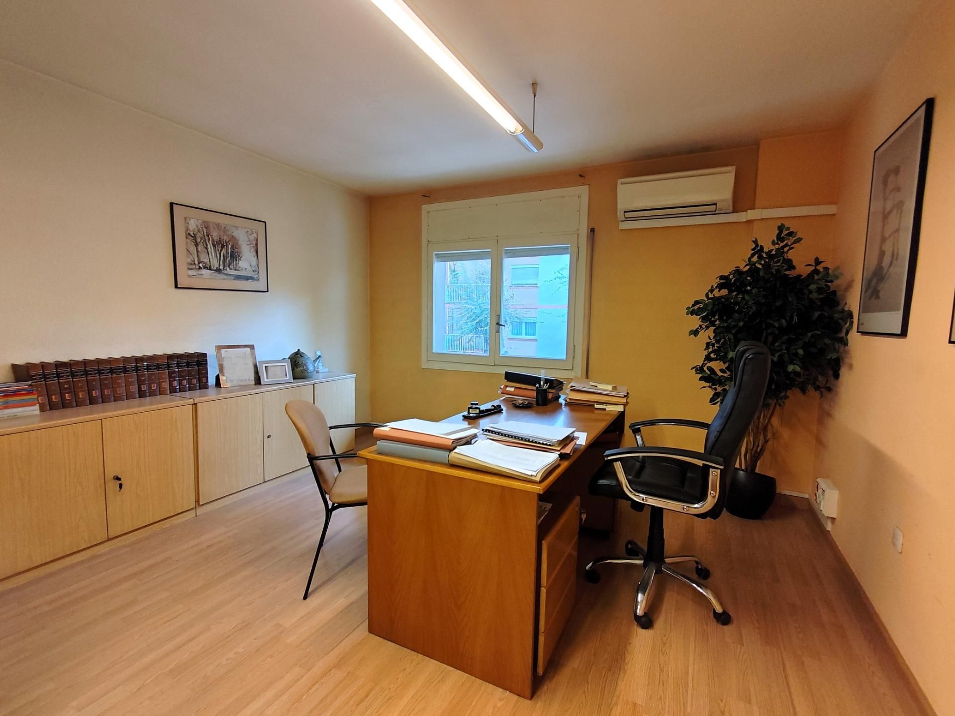 Office for sale in  Tarragona Capital  with Heating