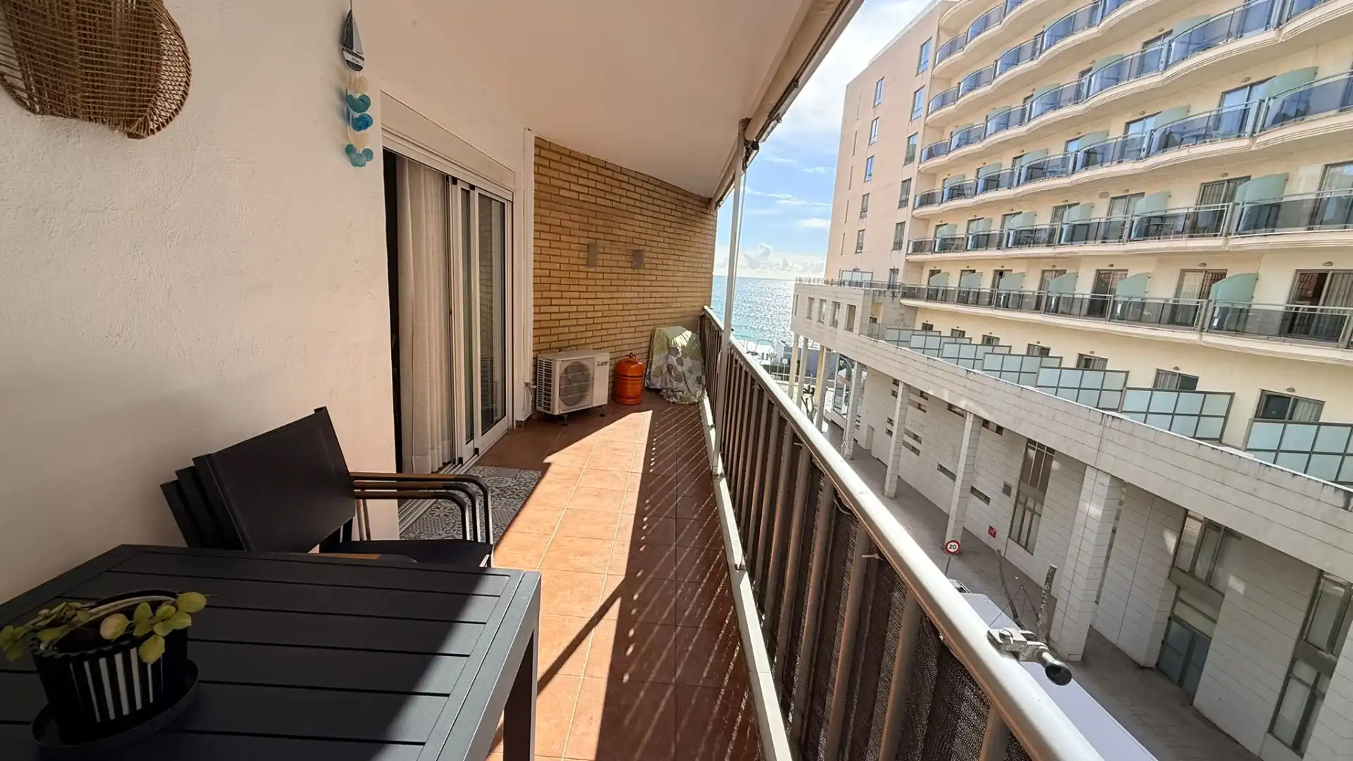 Terraza de Apartamento en venta en Calpe / Calp con Aire acondicionado y Amueblado