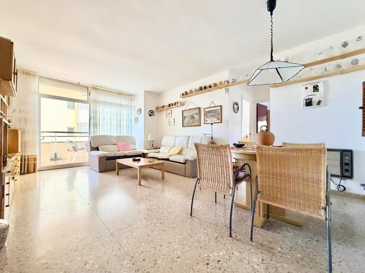 Wohnzimmer von Wohnung zum Verkauf in Cunit mit Terrasse, Abstellraum und Möbliert