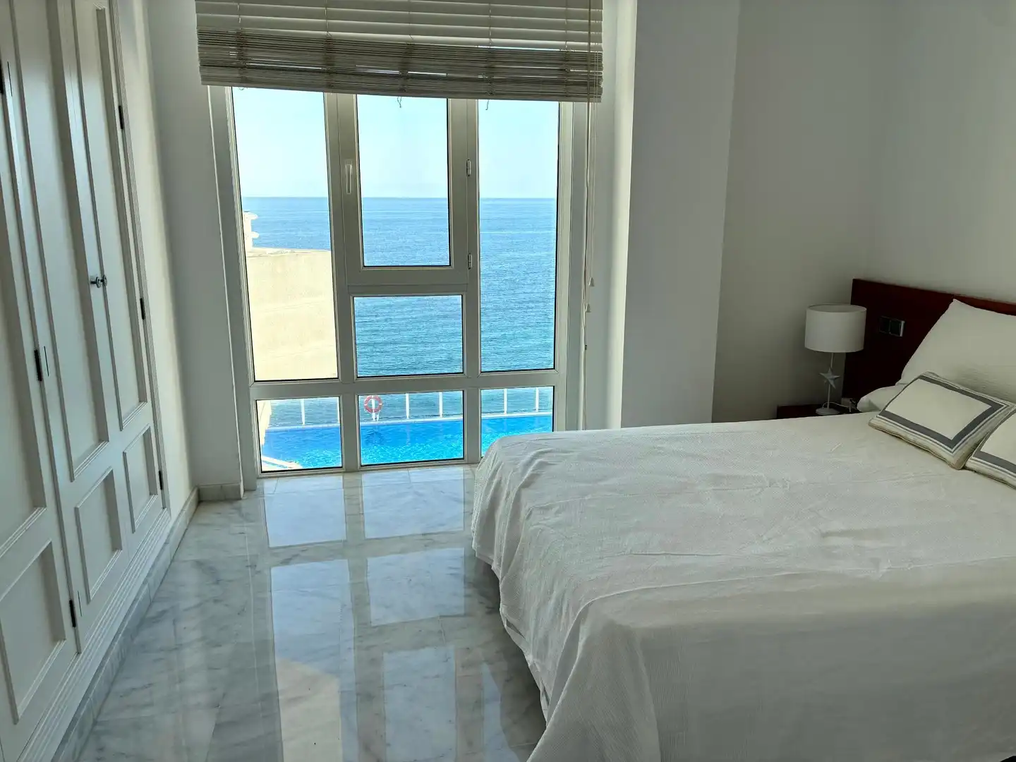 Habitación de Apartamento de alquiler en Altea con Aire acondicionado, Calefacción y Amueblado