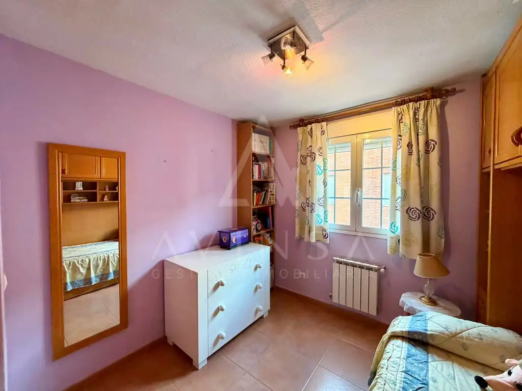 Dormitori de Casa o xalet en venda en Guadalajara