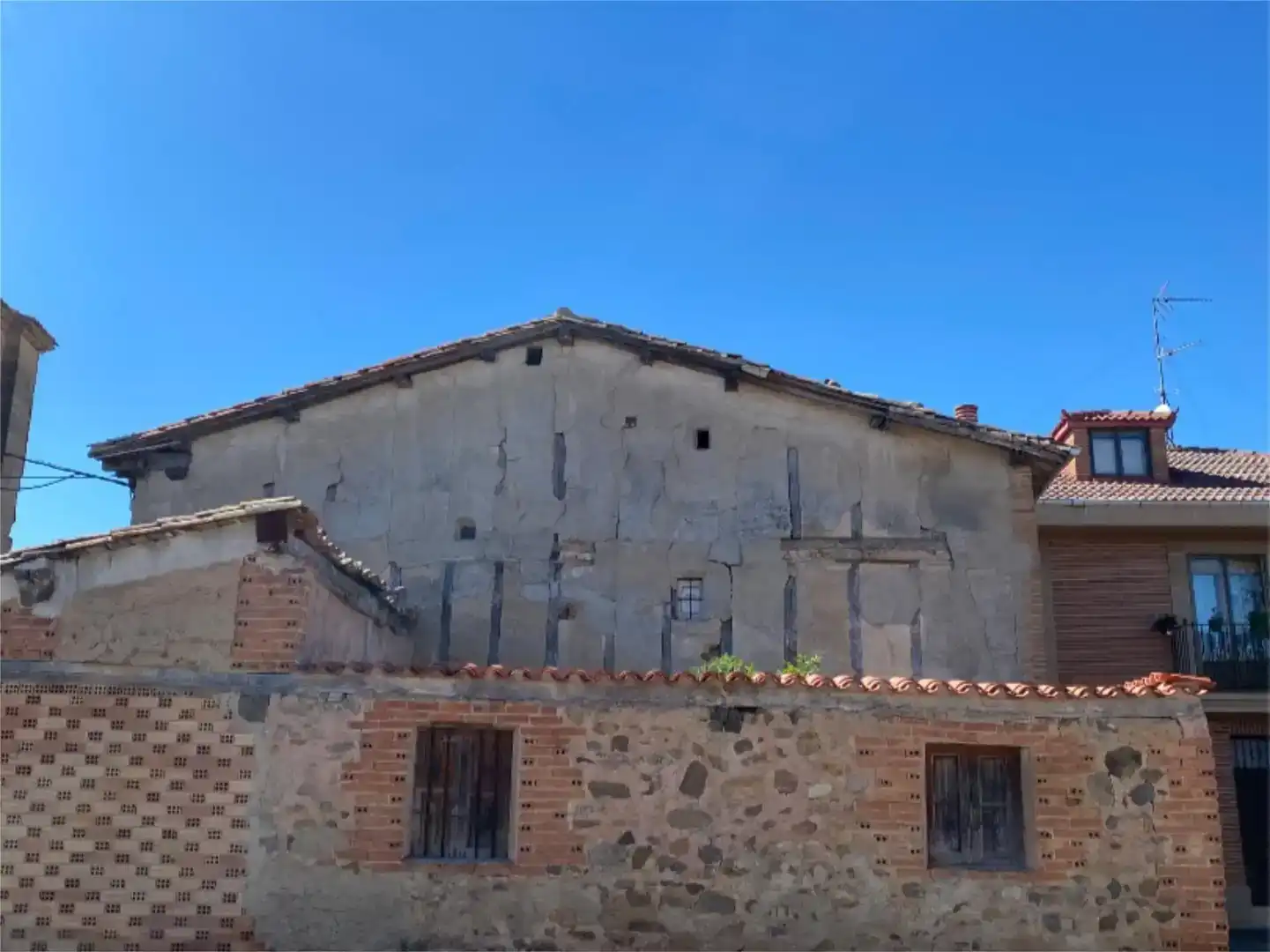 Vista exterior de Casa adosada en venda en Castildelgado