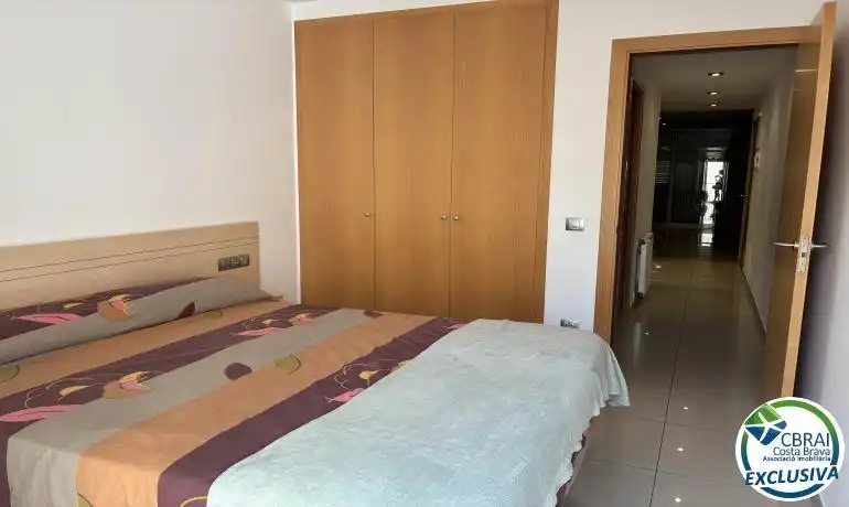 Dormitori de Pis en venda en Roses amb Calefacció, Terrassa i Forn