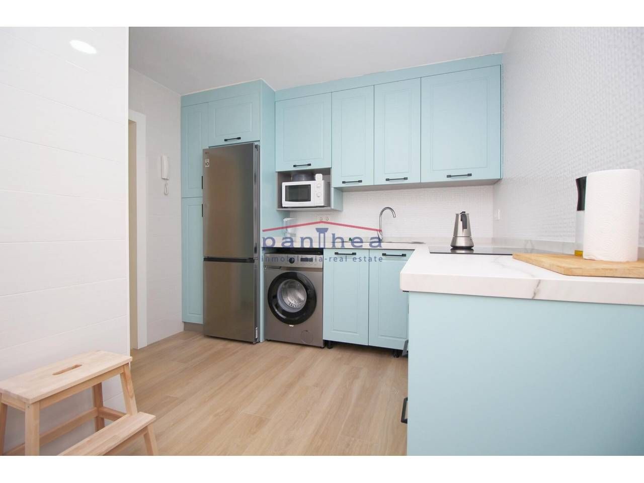 Cuina de Pis en venda en Rincón de la Victoria amb Terrassa i Piscina comunitària