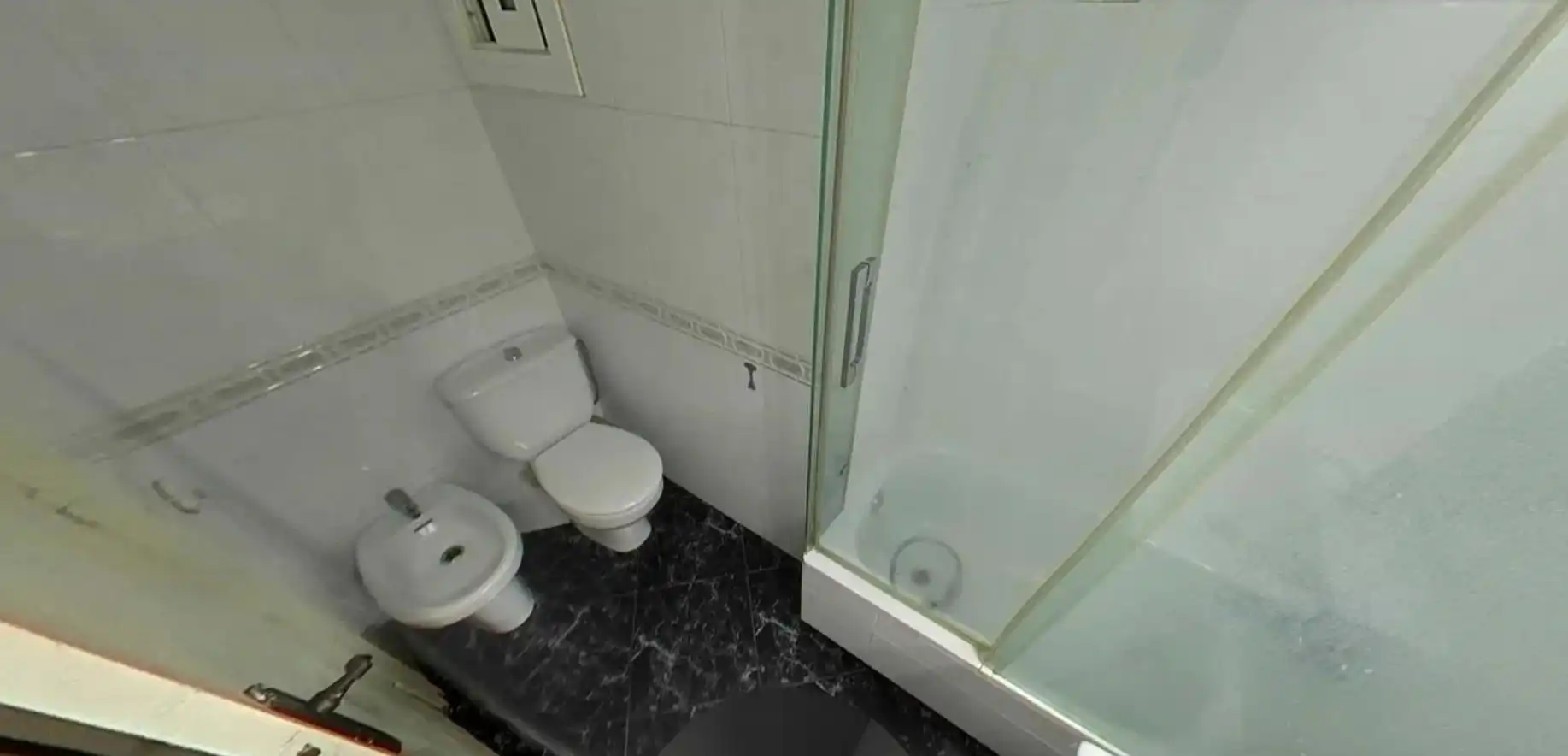 Bathroom of Flat for sale in Badalona