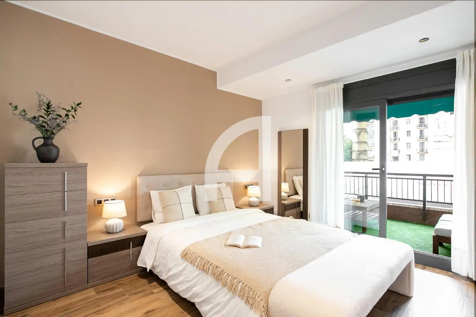 Bedroom of Flat for rent in Barcelona  with Air Conditioner, Heating and Parquet flooring