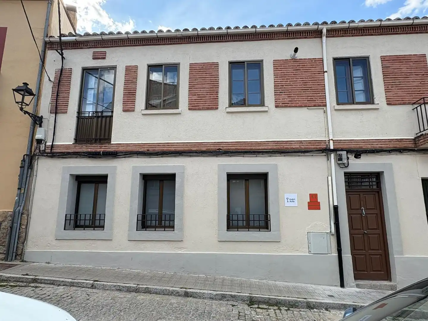 Vista exterior de Edificio en venta en Ávila
