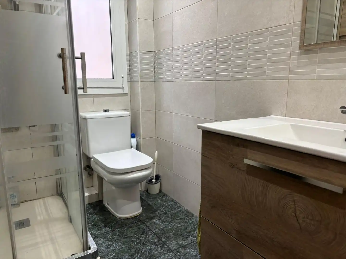 Badezimmer von Wohnung zum Verkauf in Terrassa mit Klimaanlage und Heizung
