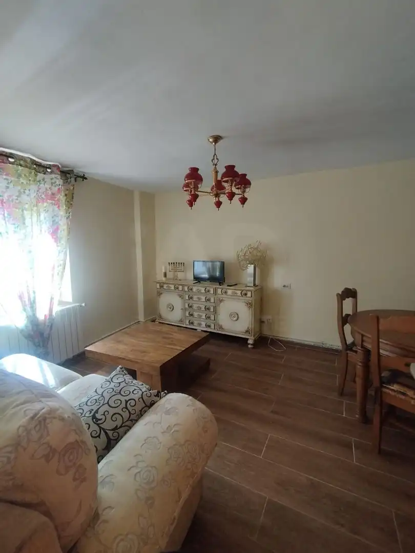 Sala d'estar de Finca rústica en venda en Pajares de los Oteros amb Calefacció