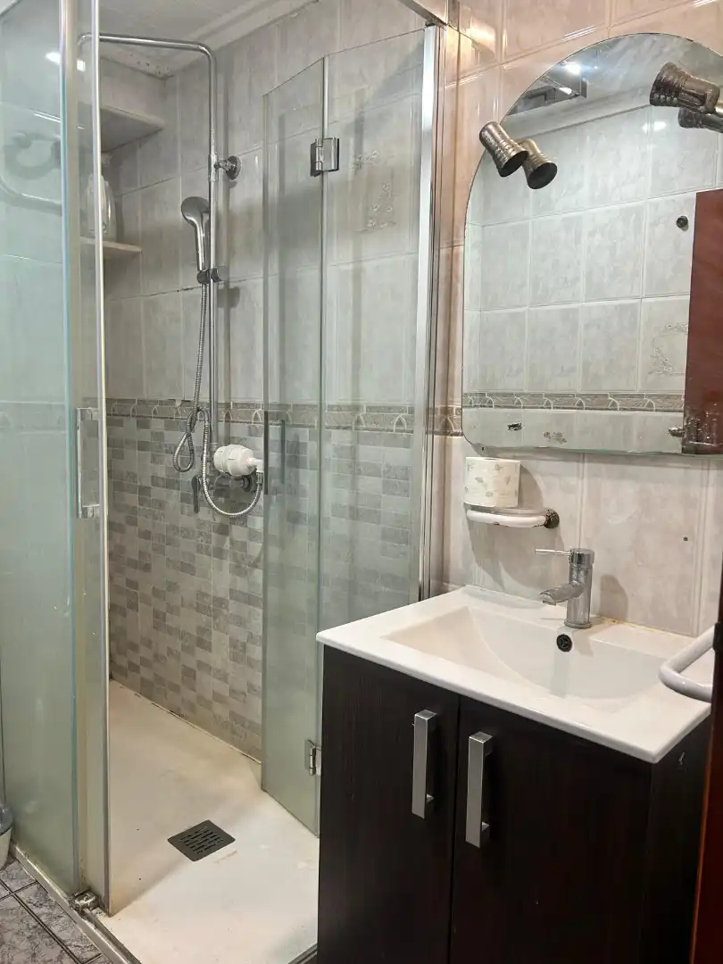 Bathroom of Flat for share in Alfafar  with Furnished, Oven and Washing machine