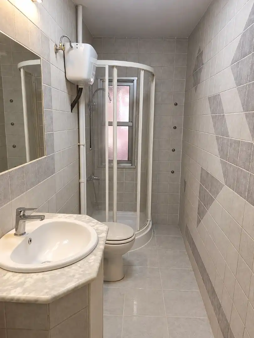 Bathroom of Flat for sale in Cabanas, A Coruña