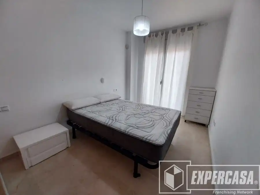 Dormitori de Pis en venda en Torrent amb Piscina i Moblat