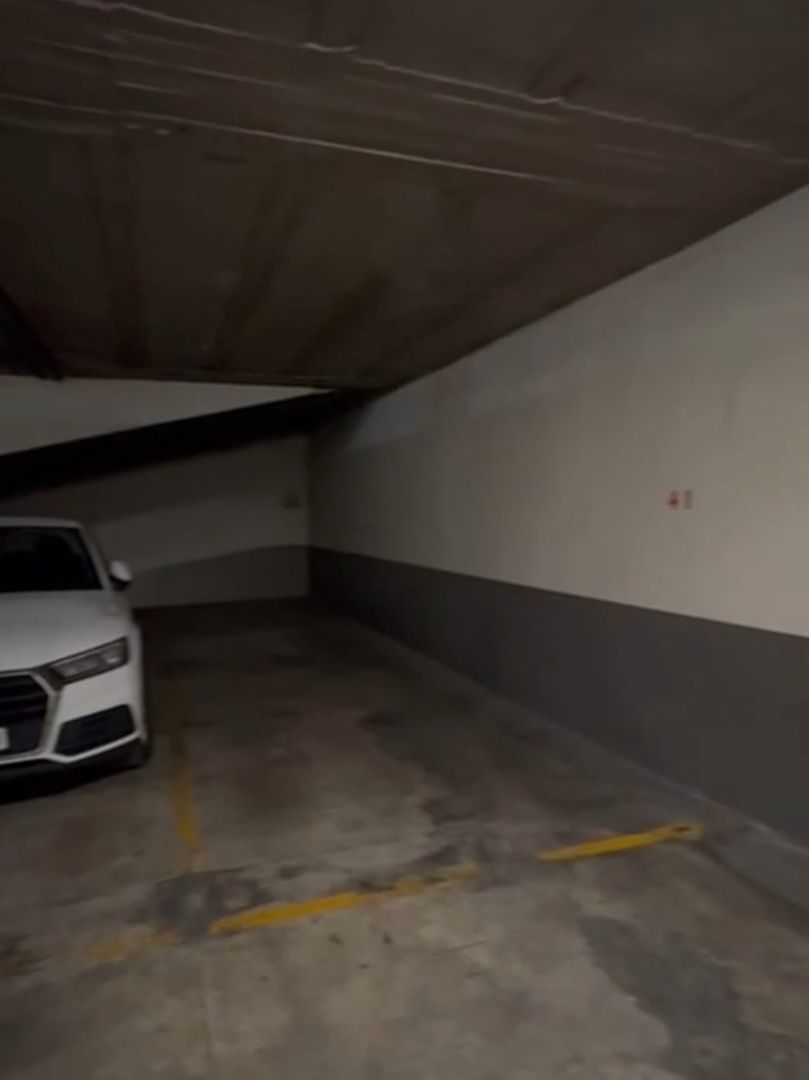 Garage to rent in Maracena