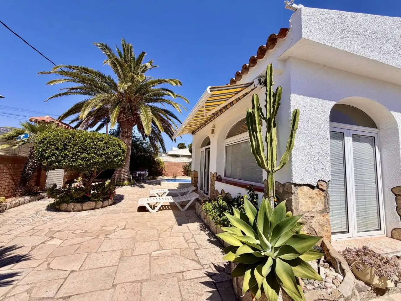 Jardí de Casa o xalet en venda en Mont-roig del Camp amb Aire condicionat, Calefacció i Jardí privat