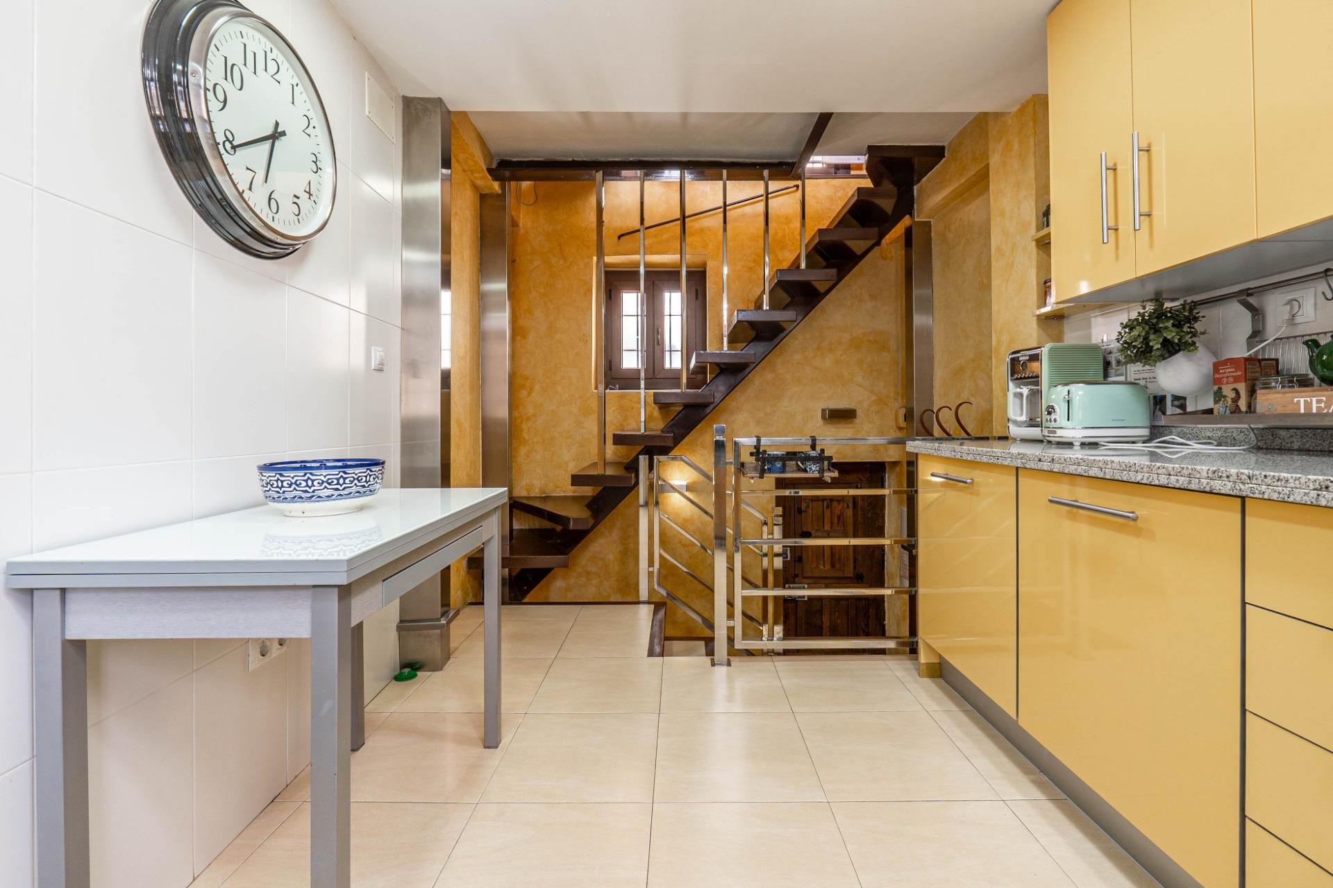Kitchen of House or chalet for sale in  Granada Capital  with Terrace and Balcony