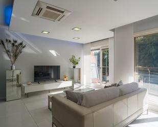 Sala d'estar de Apartament en venda en Las Palmas de Gran Canaria amb Aire condicionat, Traster i Moblat