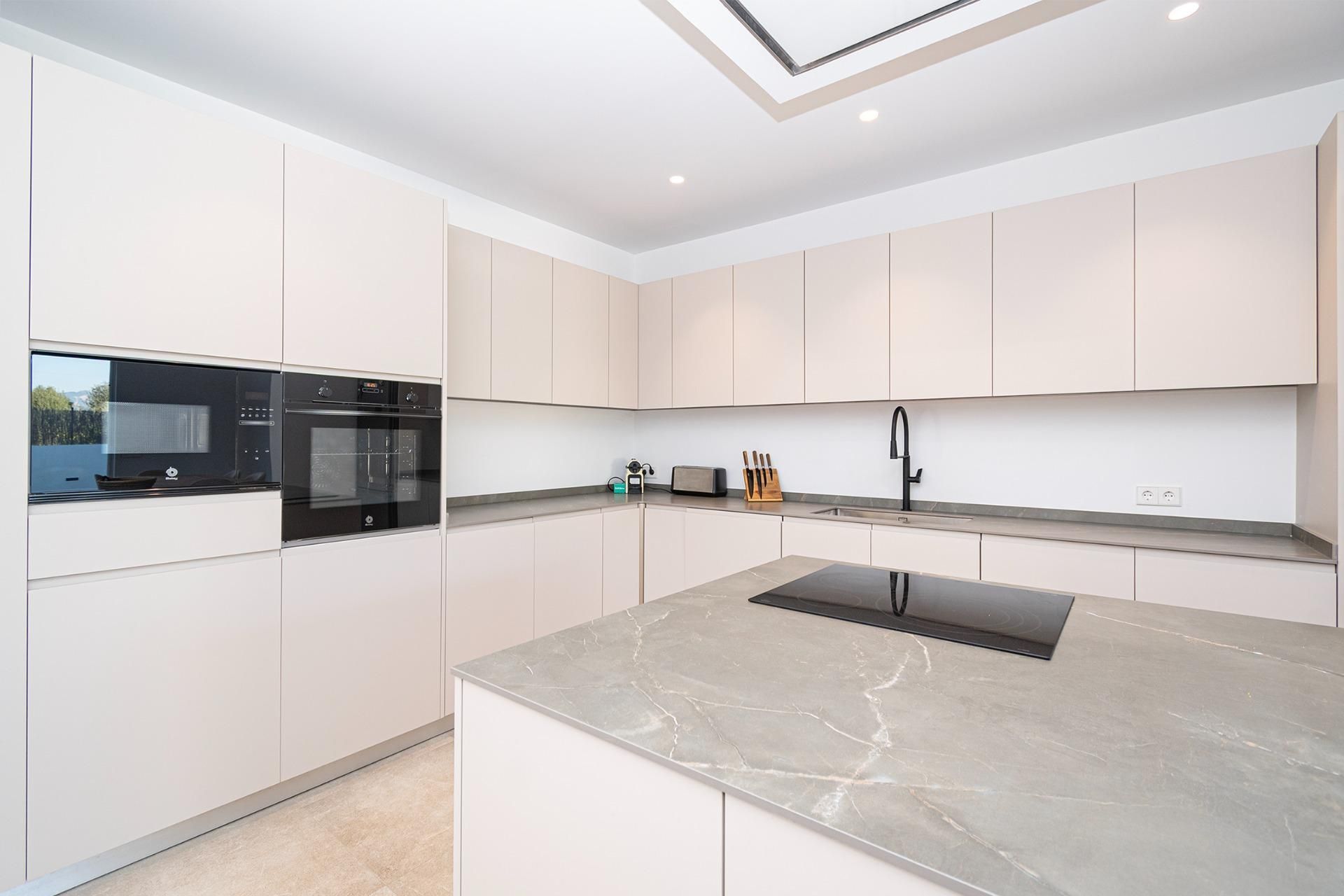 Cuina de Casa o xalet en venda en  Palma de Mallorca amb Aire condicionat, Jardí privat i Piscina