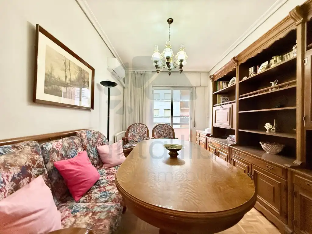 Living room of Flat for sale in  Logroño  with Air Conditioner, Heating and Balcony