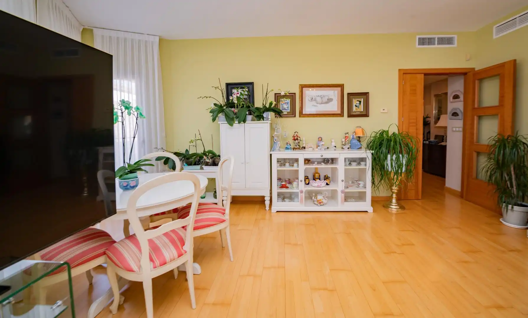 Living room of Flat for sale in Antequera  with Heating, Terrace and Balcony