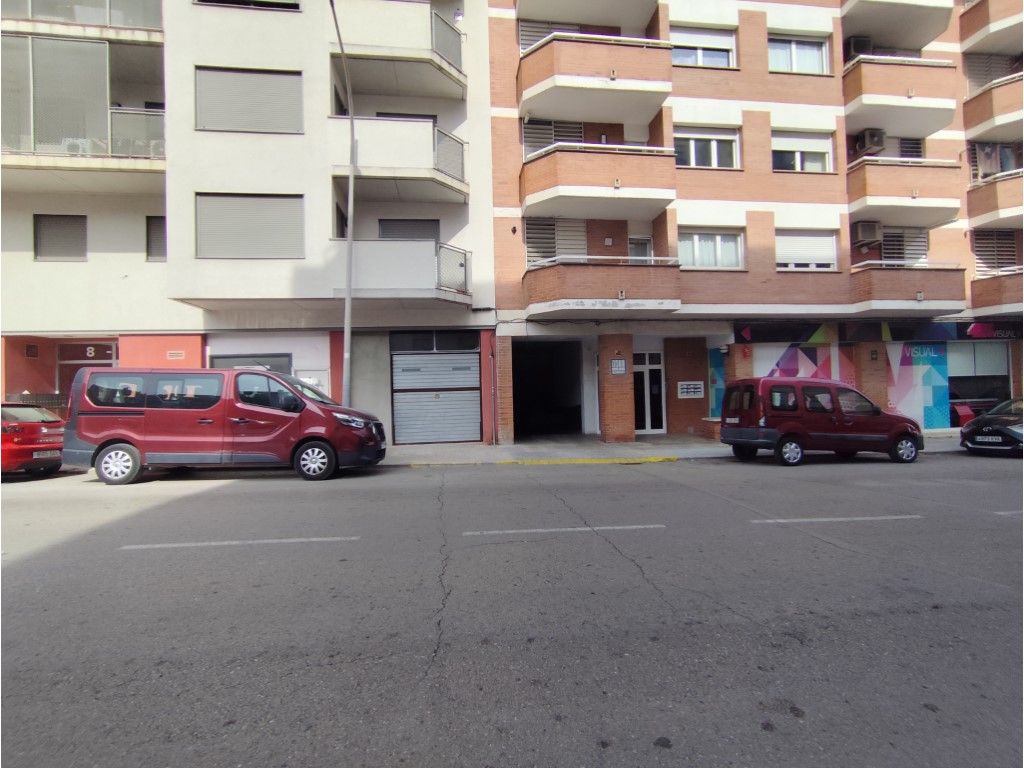 Aparcament de Local en venda en Igualada