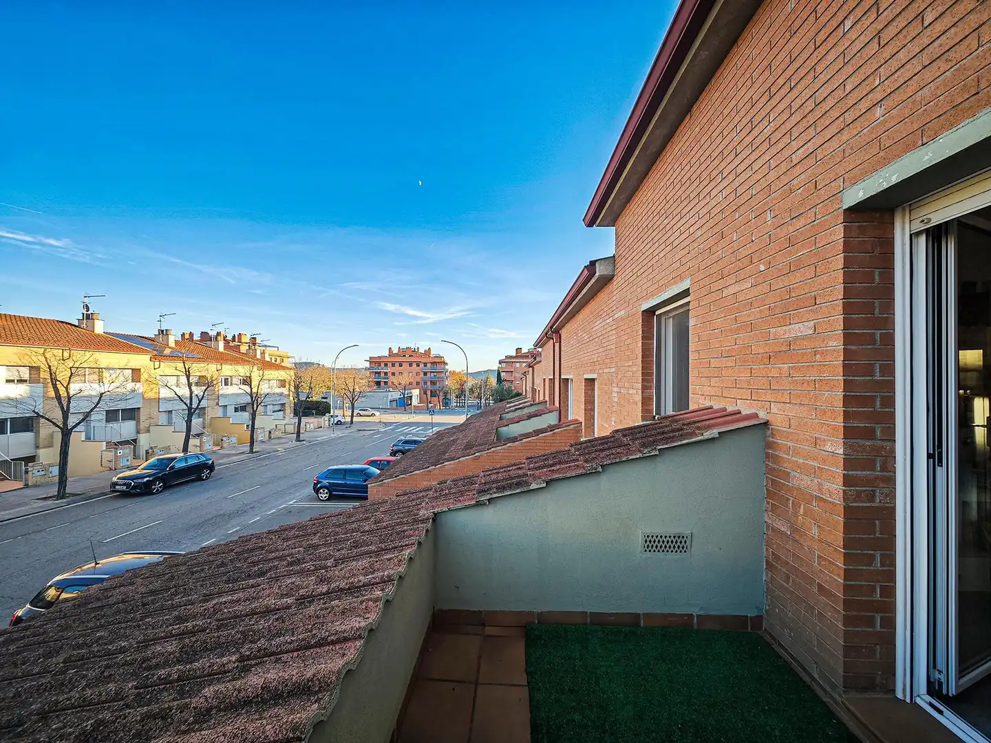 Vista exterior de Casa adosada en venta en Igualada con Aire acondicionado, Calefacción y Terraza