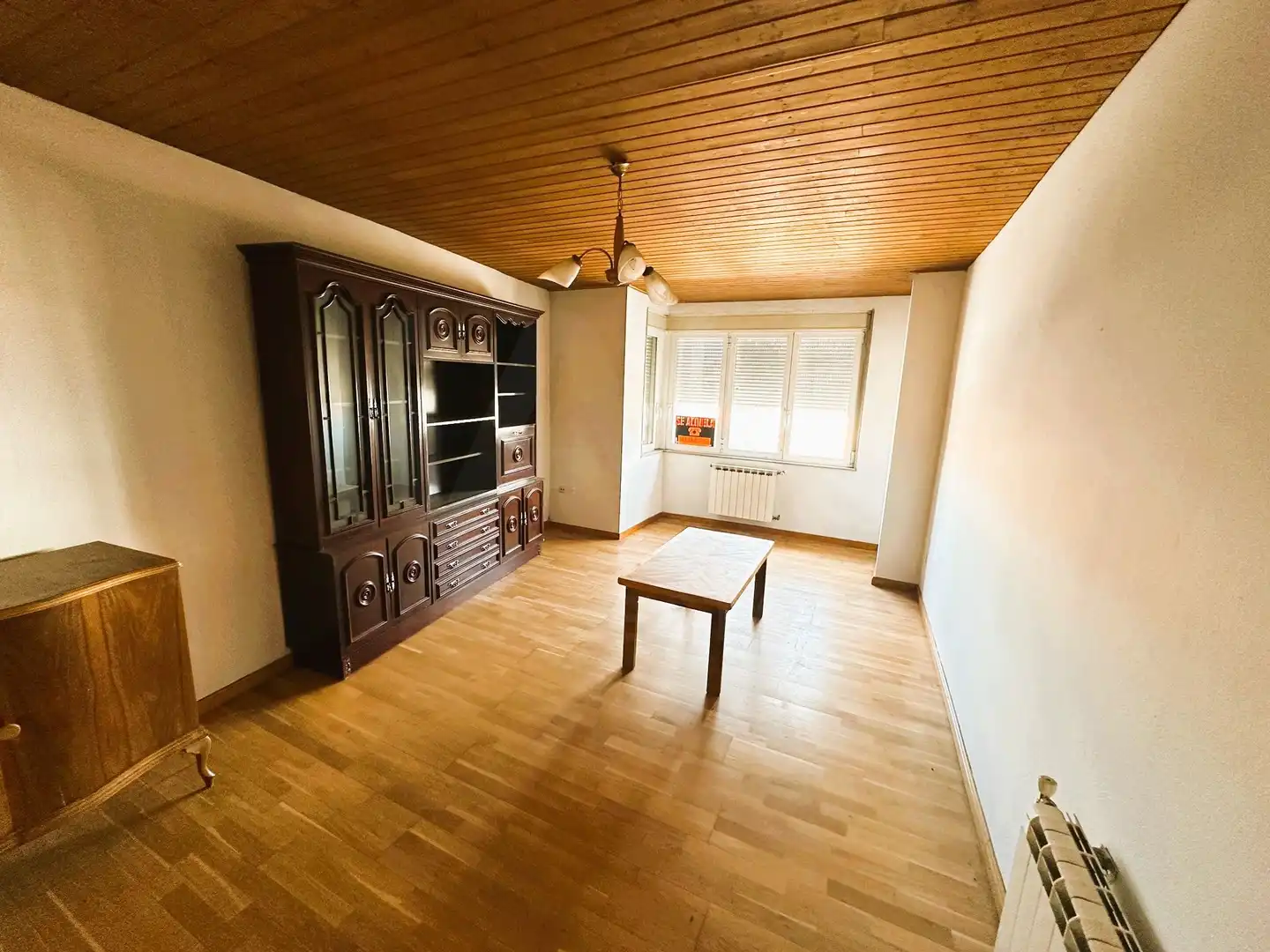 Wohnzimmer von Country house zum Verkauf in Cuadros mit Heizung und Terrasse