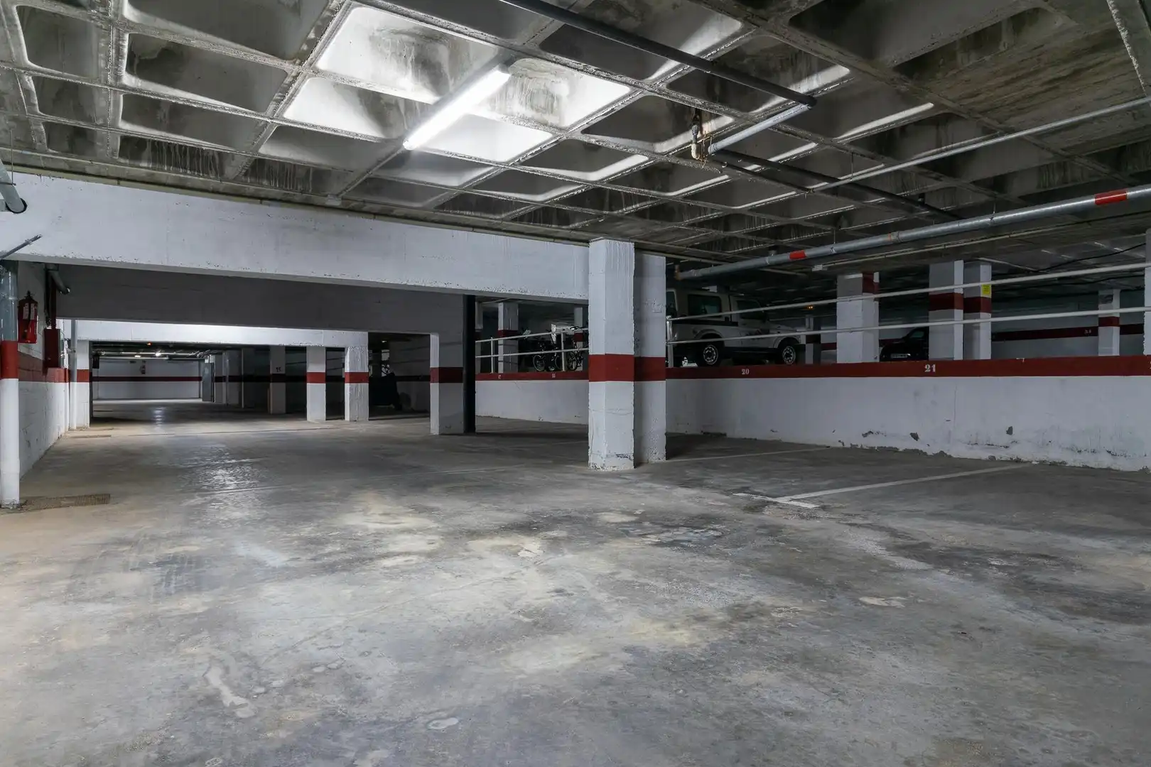 Parking de Piso de alquiler en Santa Pola con Terraza y Piscina comunitaria