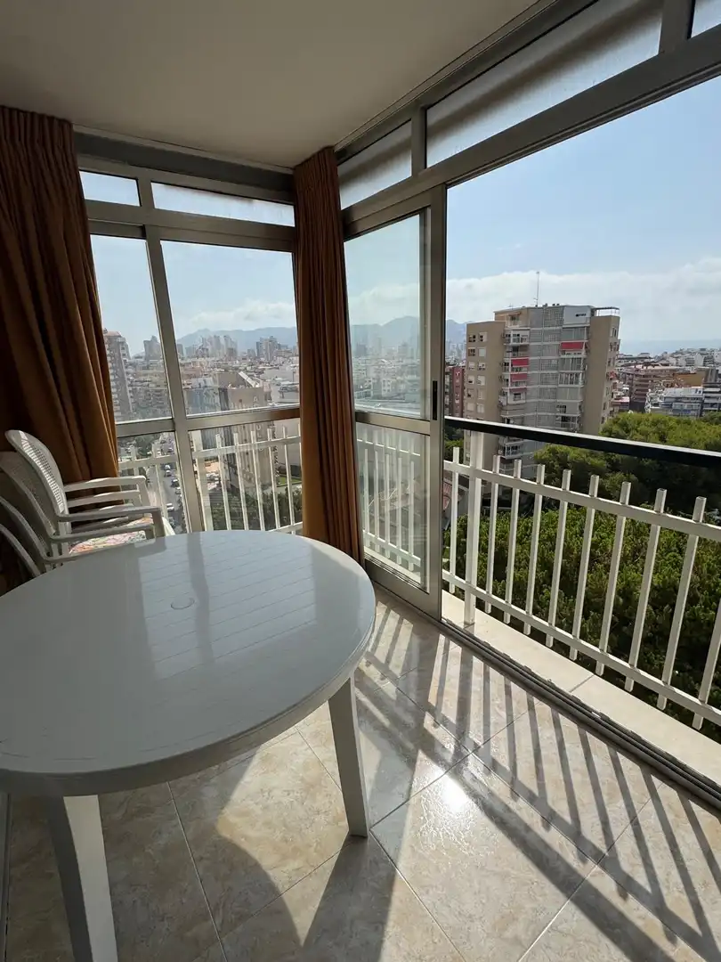 Vista exterior de Apartamento en venta en Benidorm con Aire acondicionado, Jardín privado y Amueblado