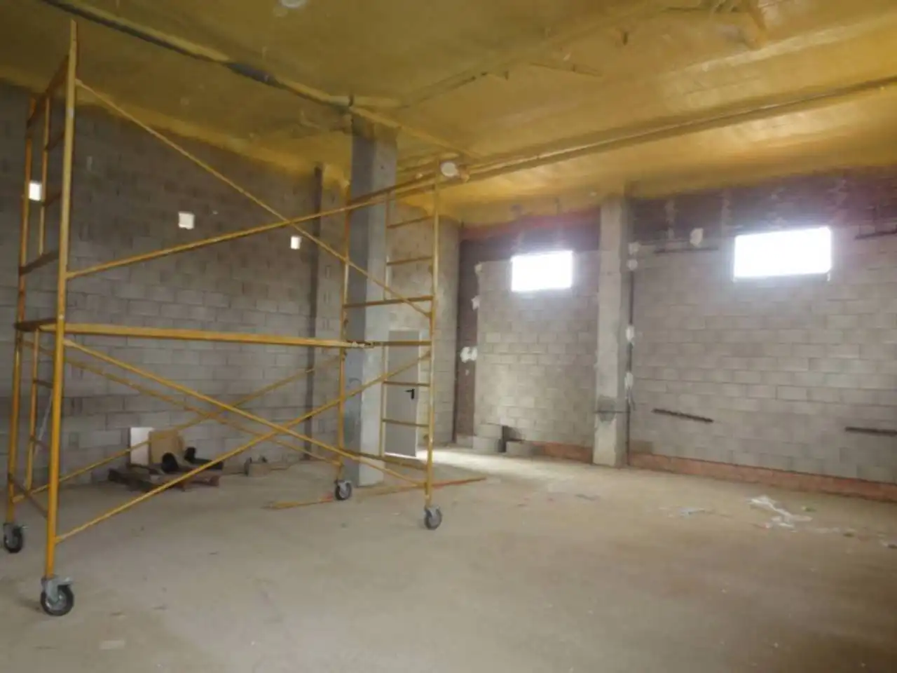 Local en venta en Burgos