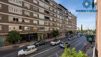 Vista exterior de Pis en venda en  Granada Capital amb Balcó