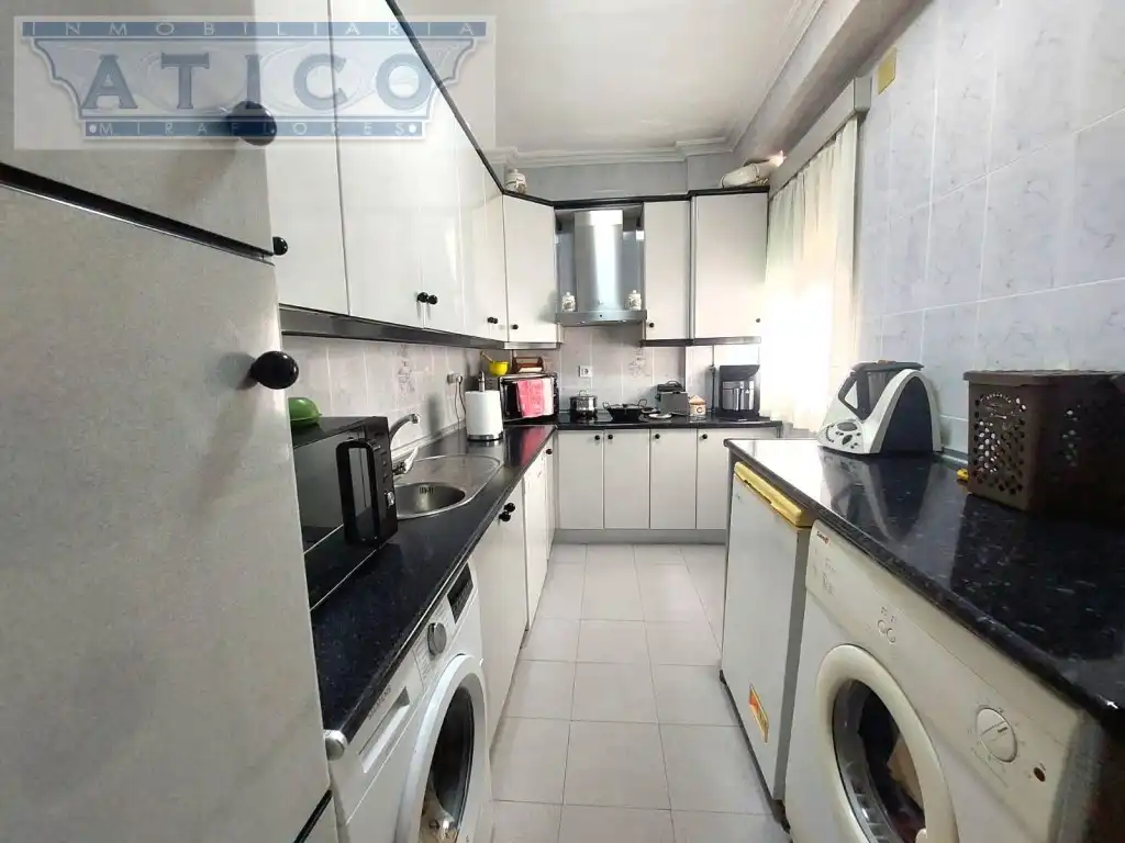 Kitchen of Flat for sale in Sevilla  with Air Conditioner