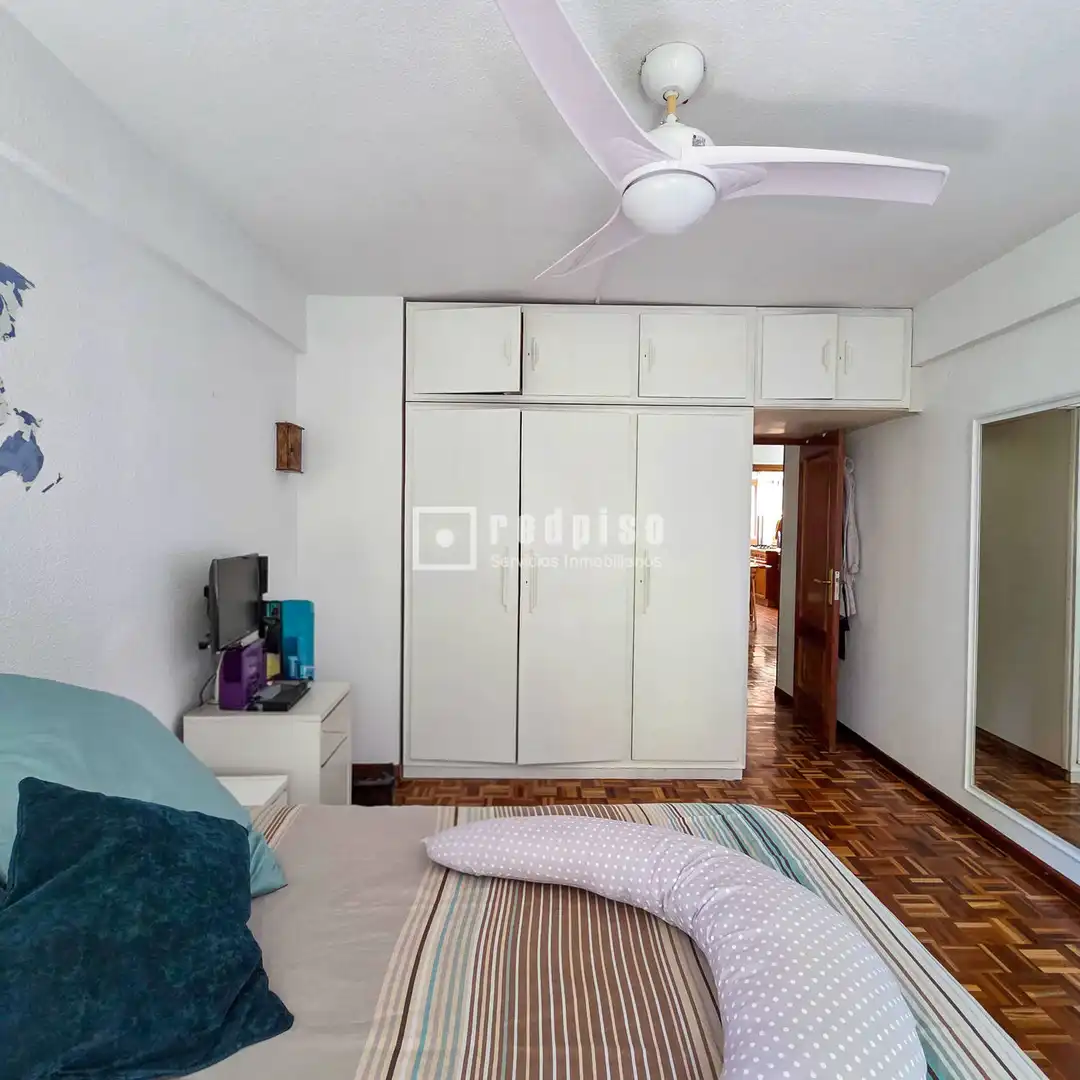 Habitación de Piso en venta en Madrid con Aire acondicionado, Calefacción y Jardín privado