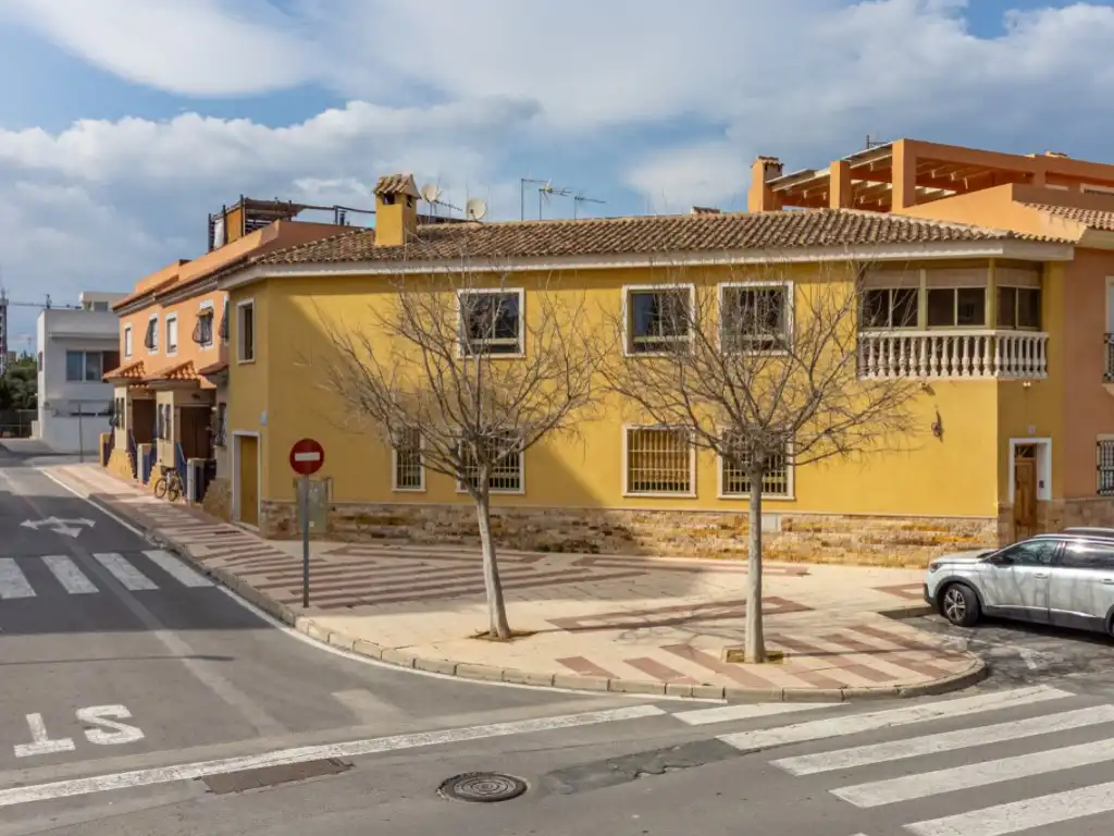 Houses for sale in Avenida Xixona, 28, Campello Playa