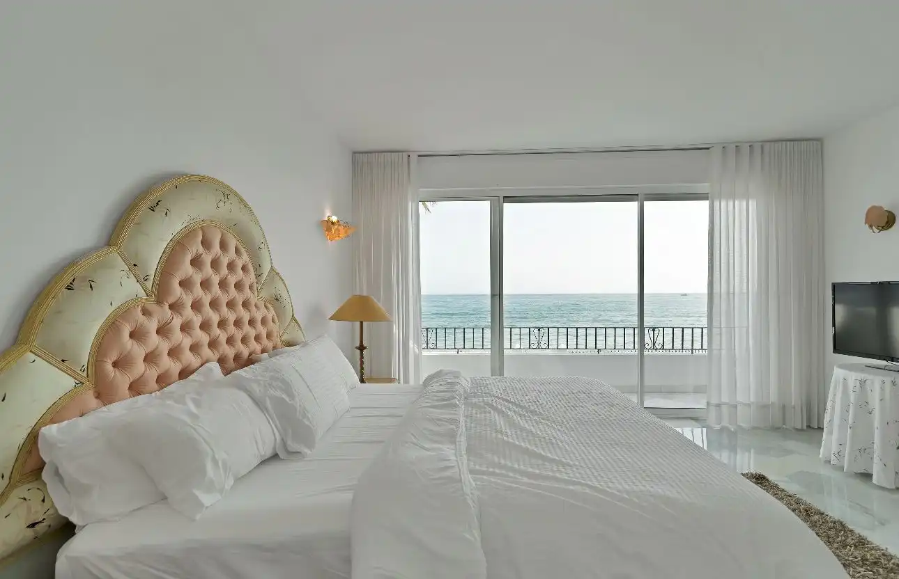 Dormitori de Casa o xalet de lloguer en Marbella amb Aire condicionat, Jardí privat i Terrassa