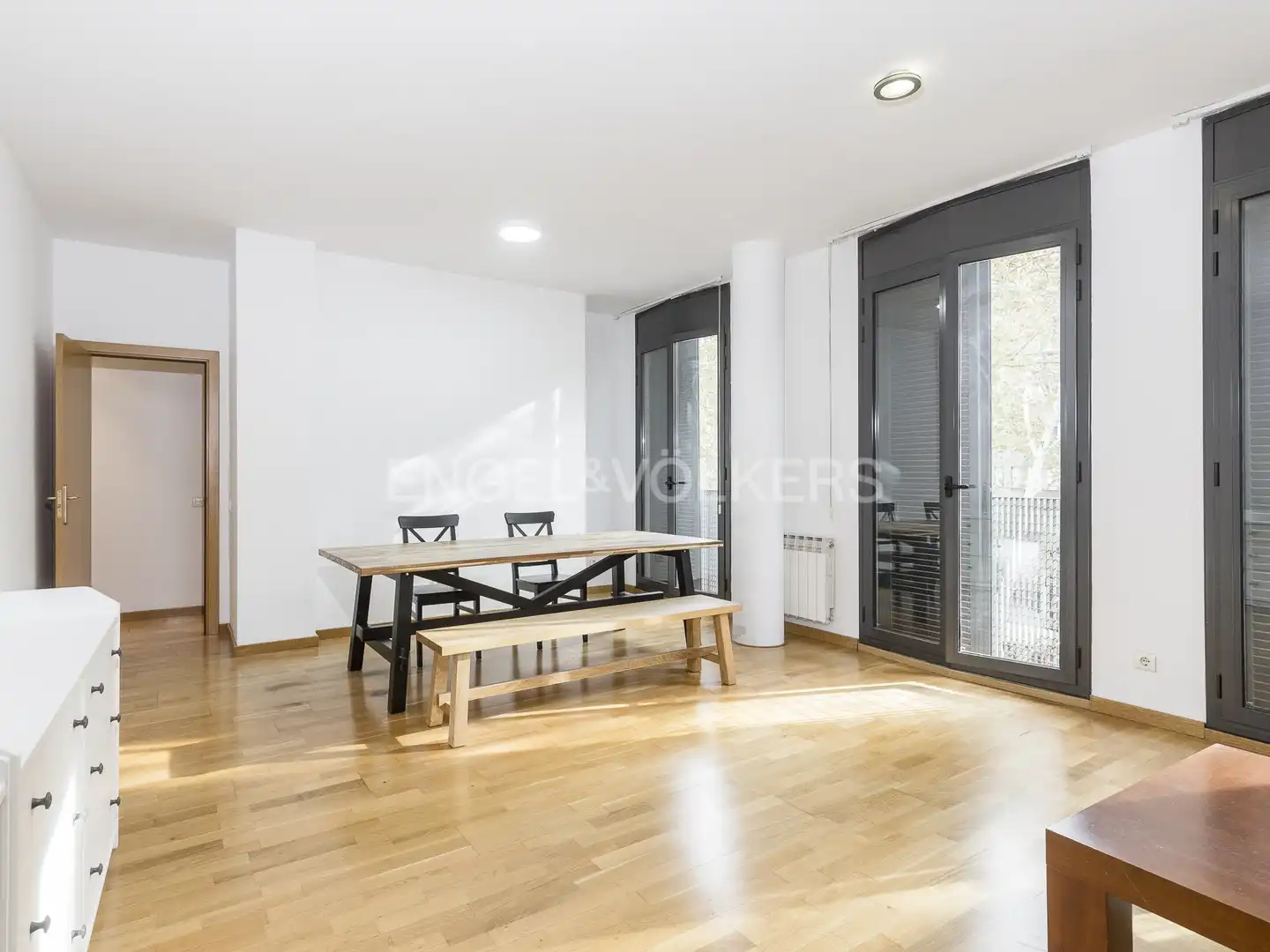 Vista exterior de Piso de alquiler en  Barcelona Capital con Aire acondicionado, Calefacción y Parquet
