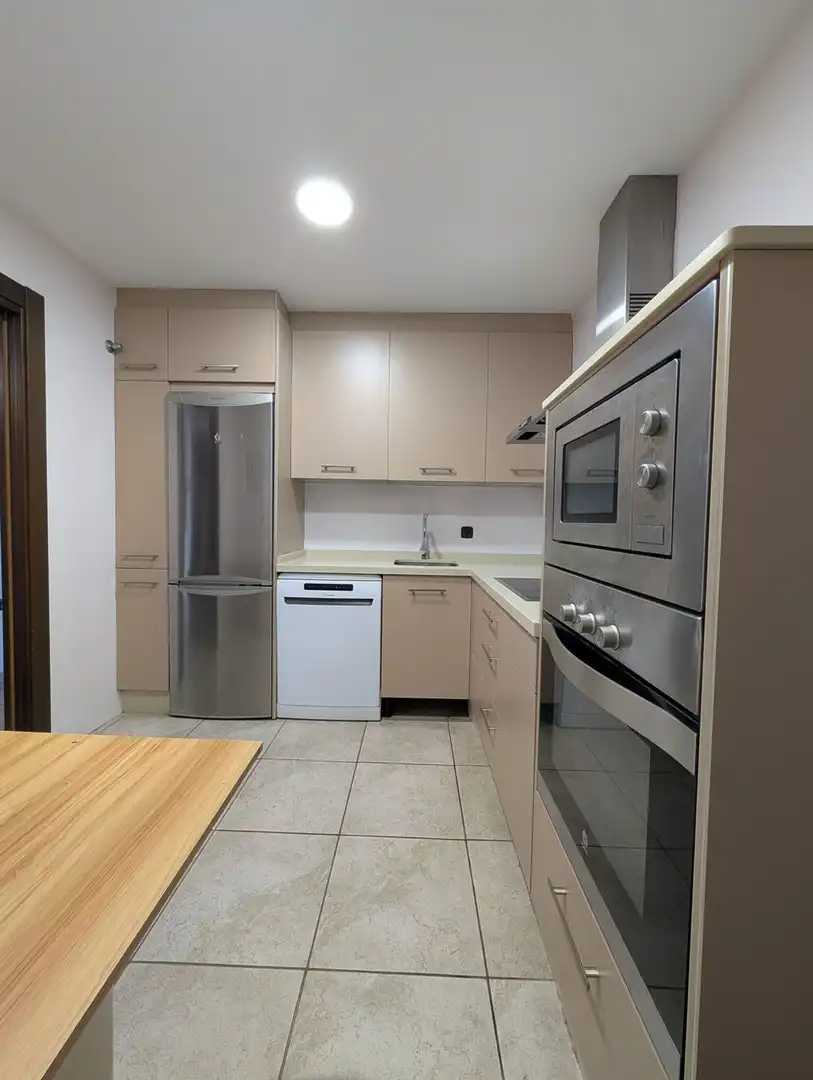 Cocina de Planta baja de alquiler en Estepona con Terraza y Se aceptan mascotas