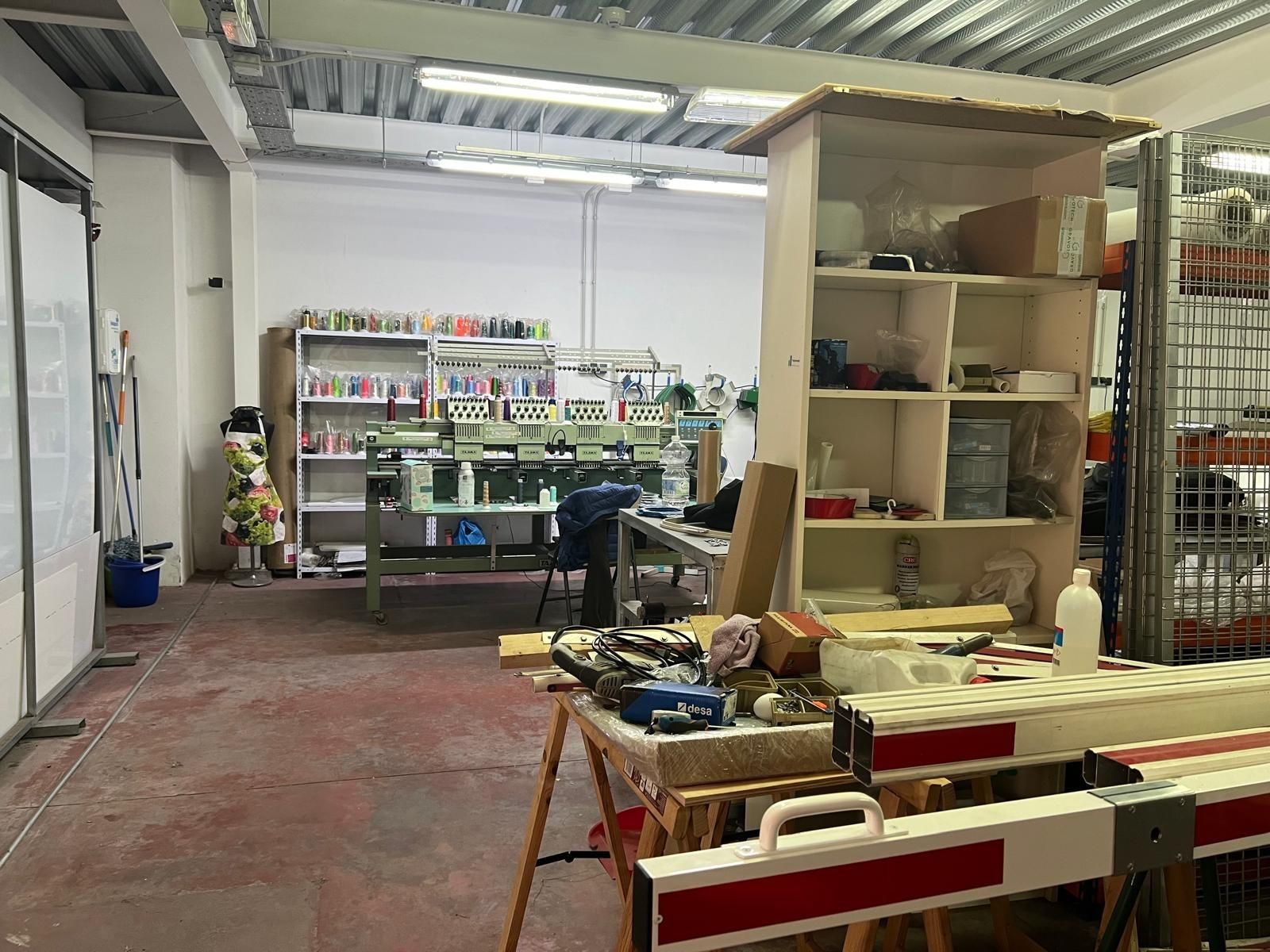 Nau industrial en venda en Los Barrios