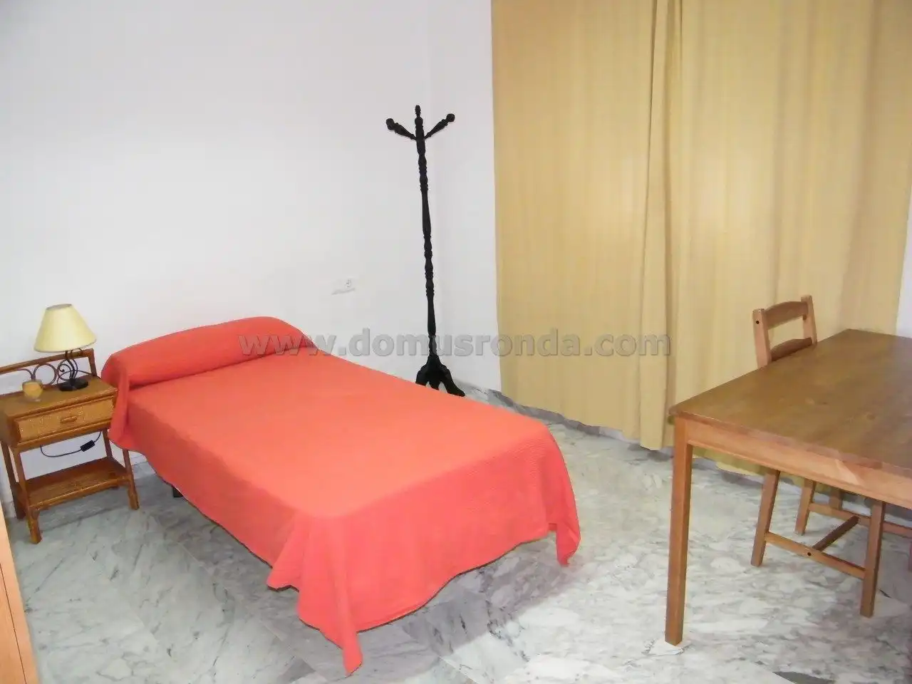 Habitación de Piso en venta en Ronda con Aire acondicionado, Terraza y Amueblado
